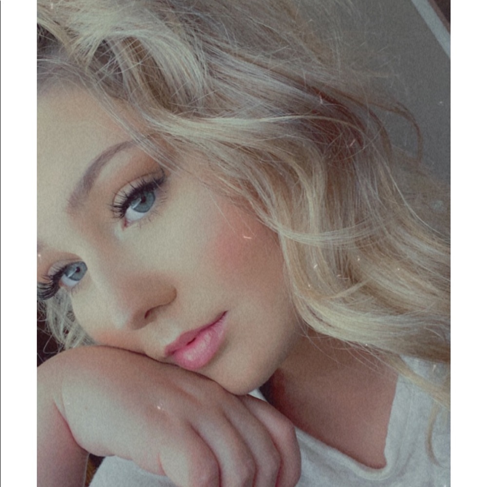 Meet your Posher, Ashley